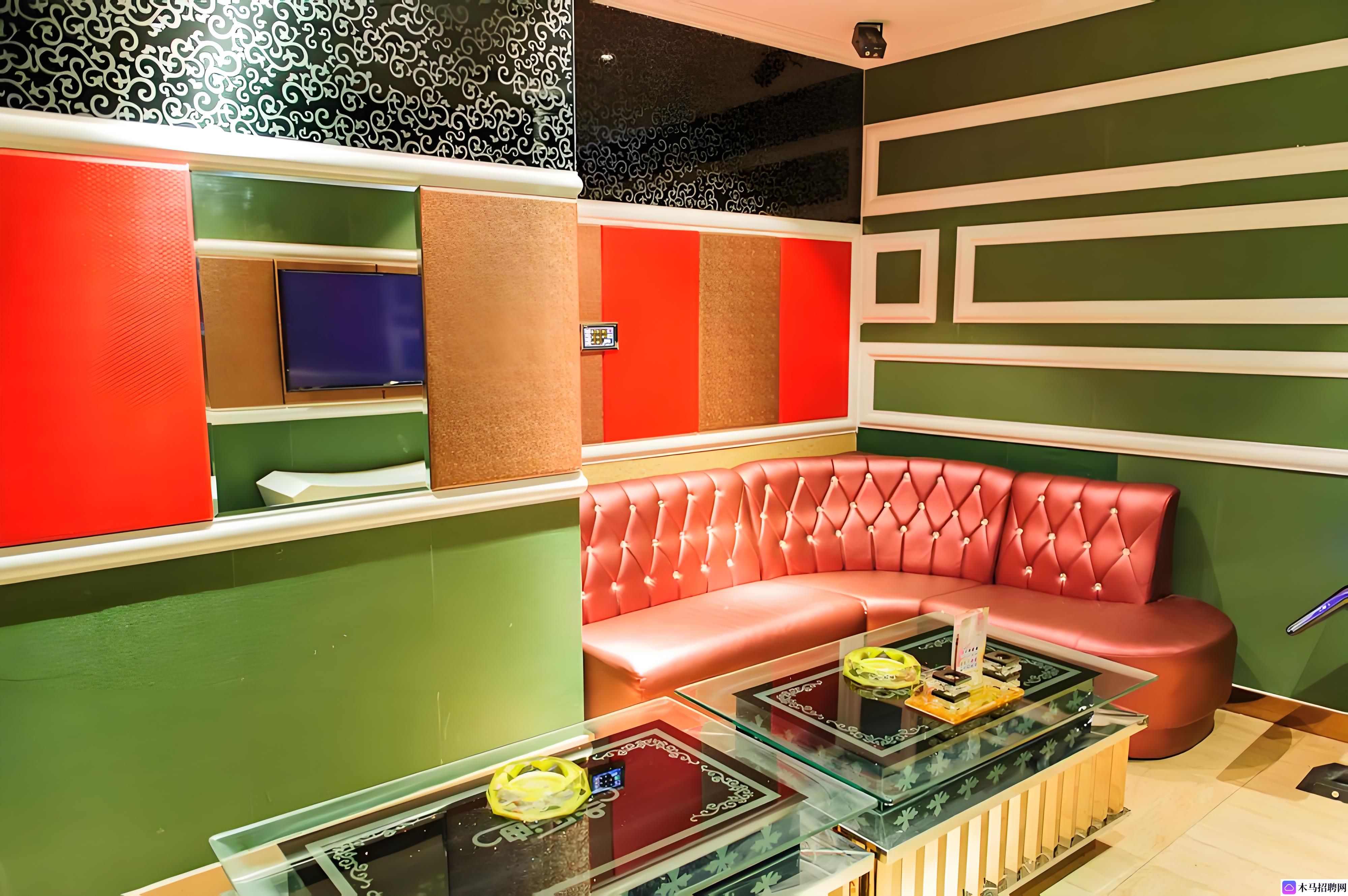 深圳夜场穿搭指南：成为全场时尚Icon的秘籍